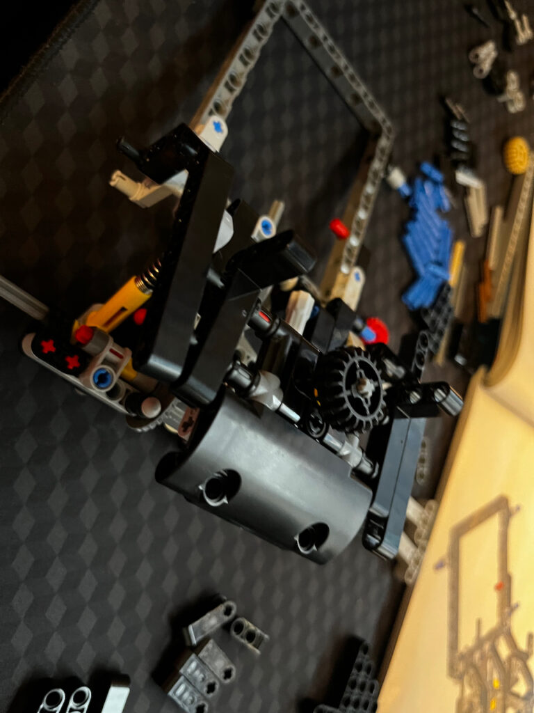 mechanizm sterujący skrętem przedniej osi