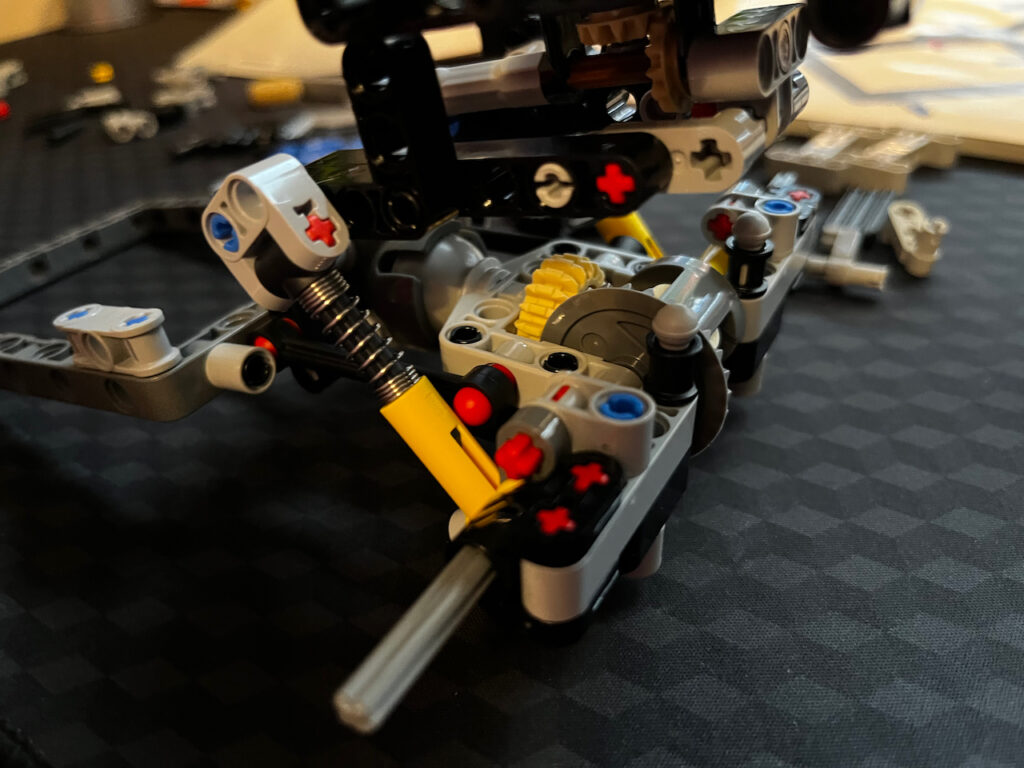 układ przeniesienia napędu LEGO 42111