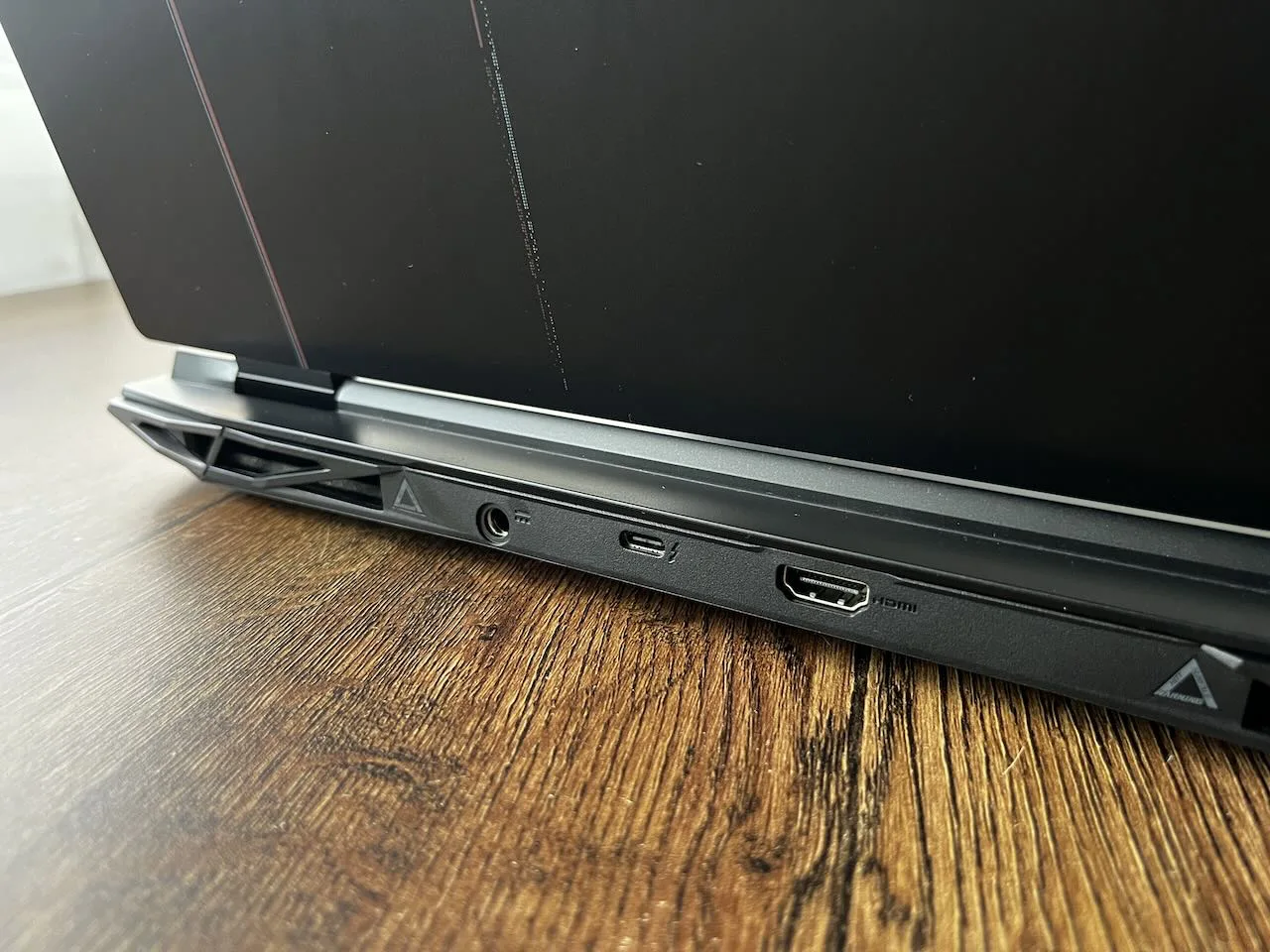 ACER NITRO 5 2022 tylna ścianka, złącza