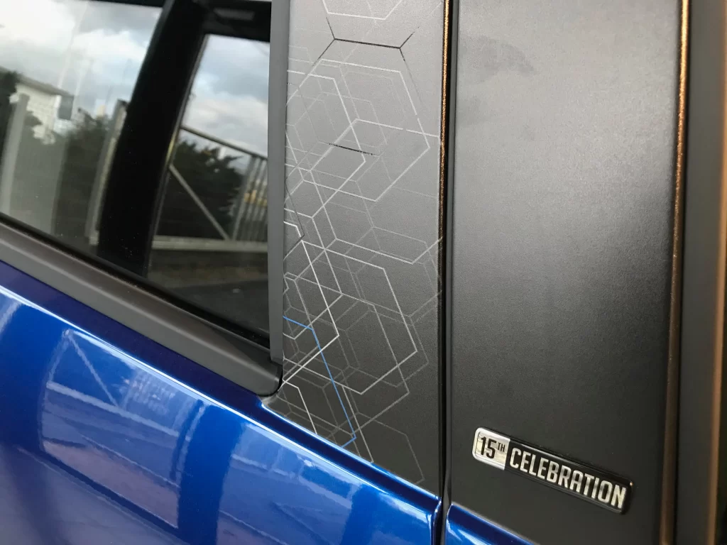 Dacia Duster SL Celebration wyróżnik