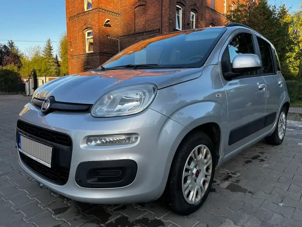całe auto przód Panda III