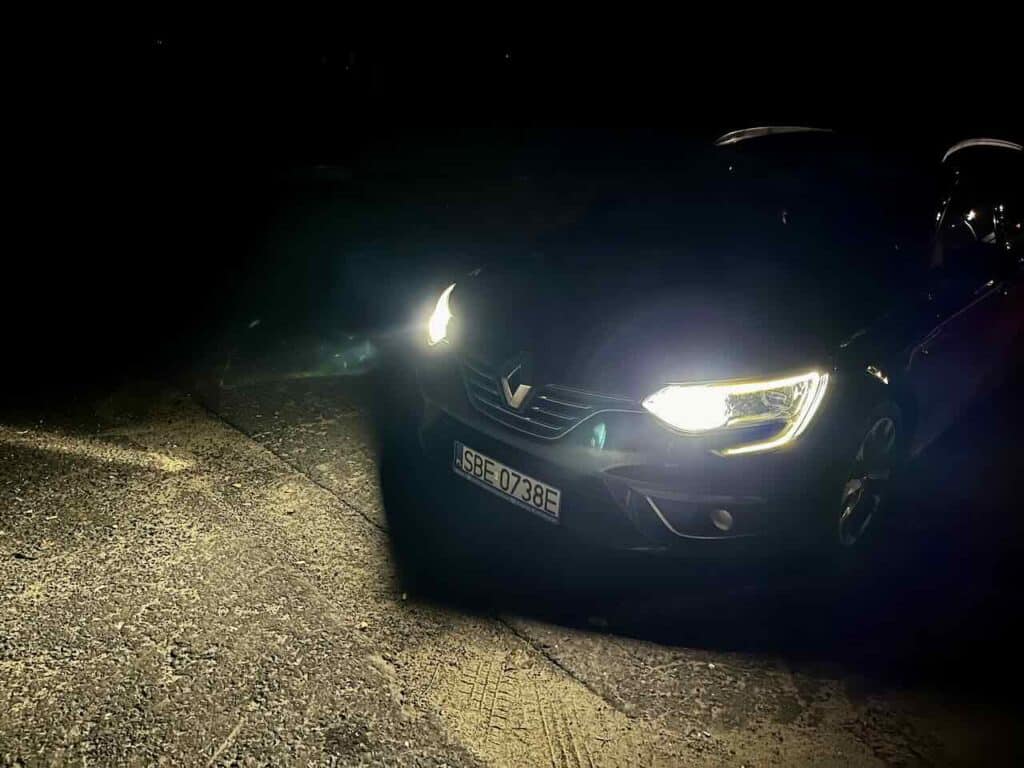 Reflektory przednie w Megane IV 2017
