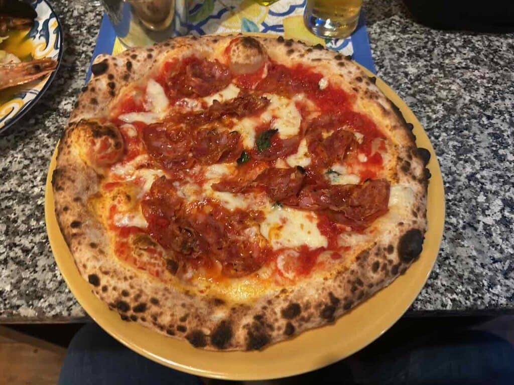 Pizza w Mąka di Napoli